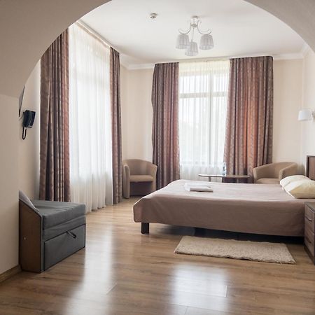 Орк "Блісс" Hotel Ривне Екстериор снимка